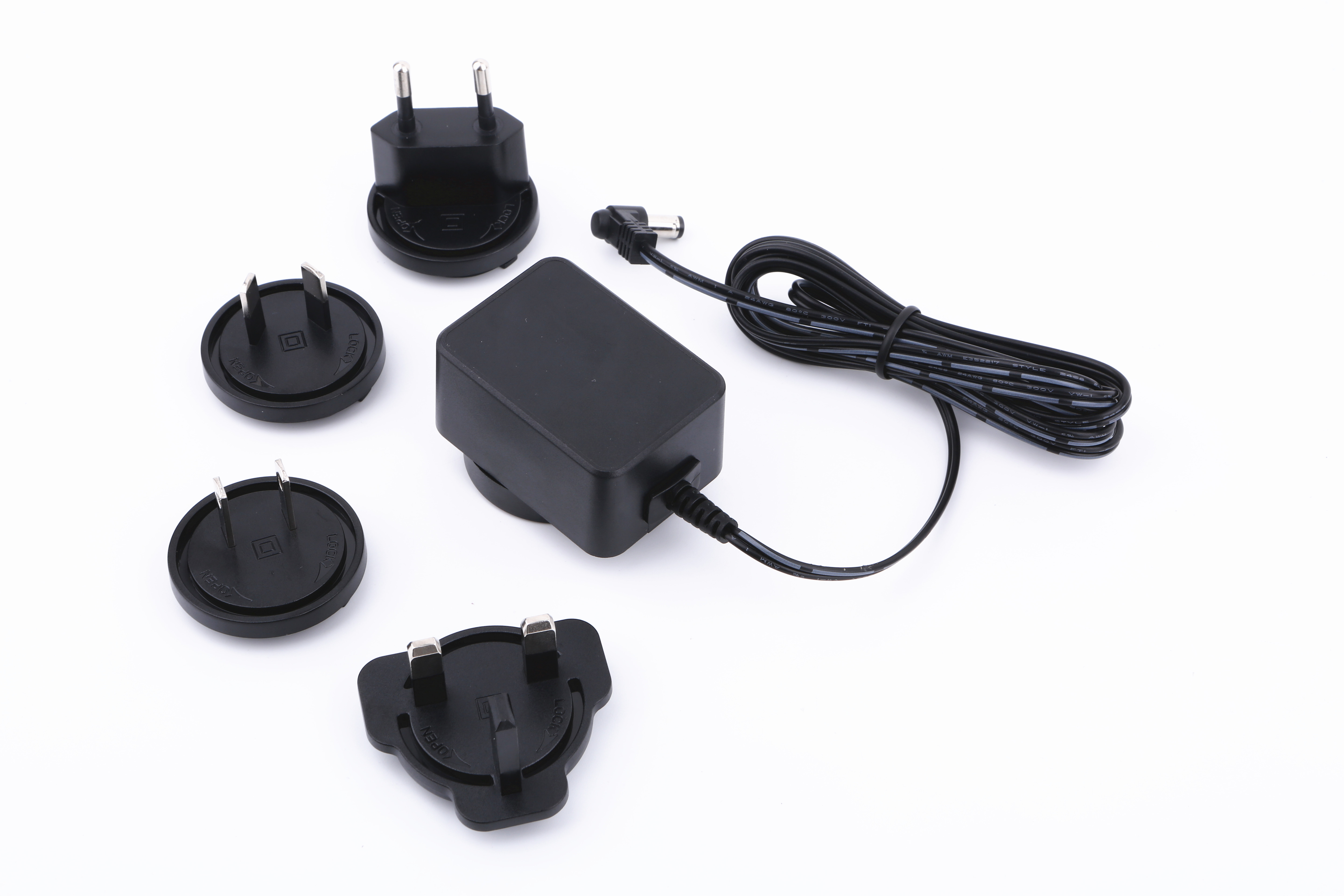 MKD 18W系列 插墙式 黑色 卧式外壳 带线 转换头式