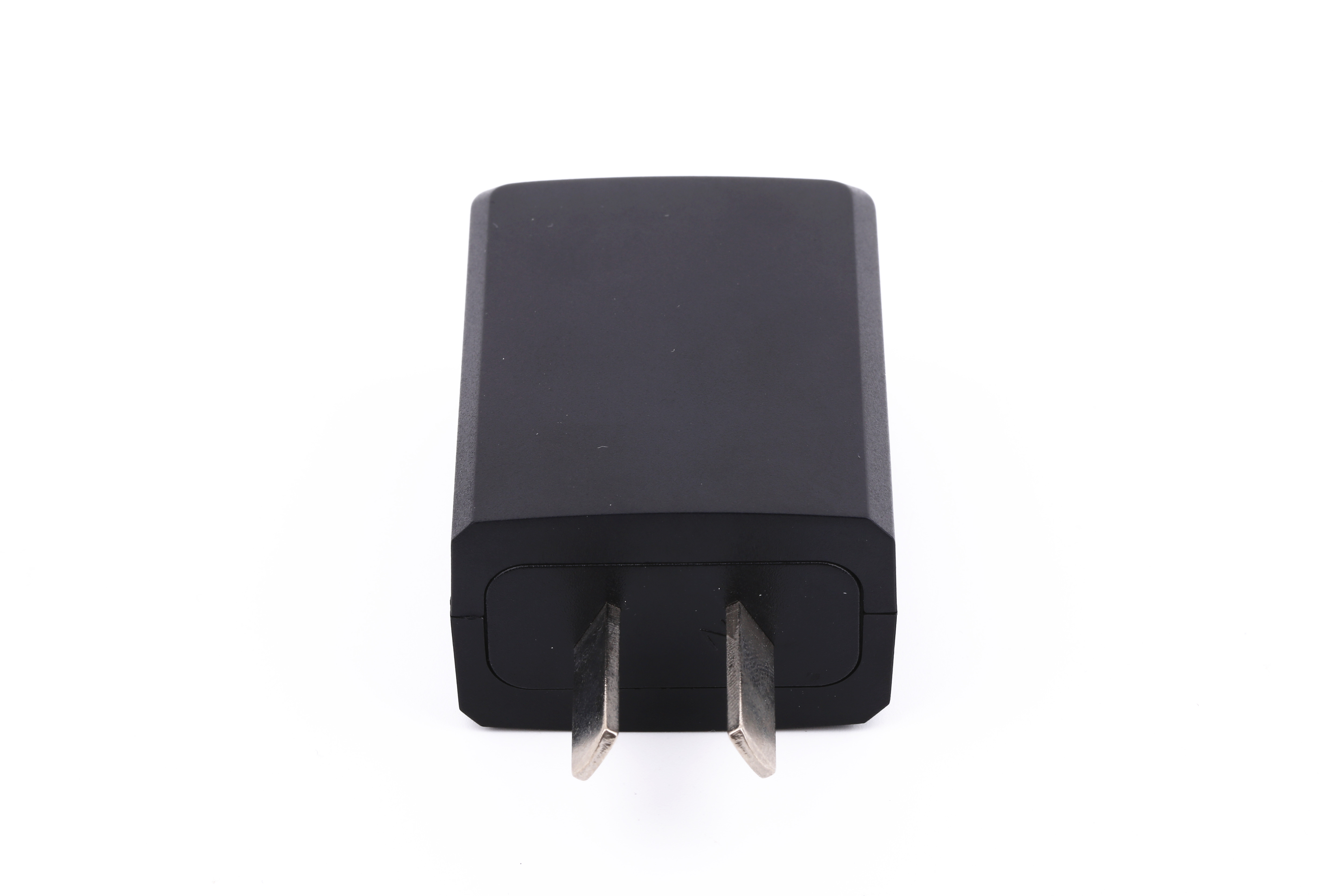 MKD 18W系列 插墙式 黑色 立式外壳 USB 阿根廷规