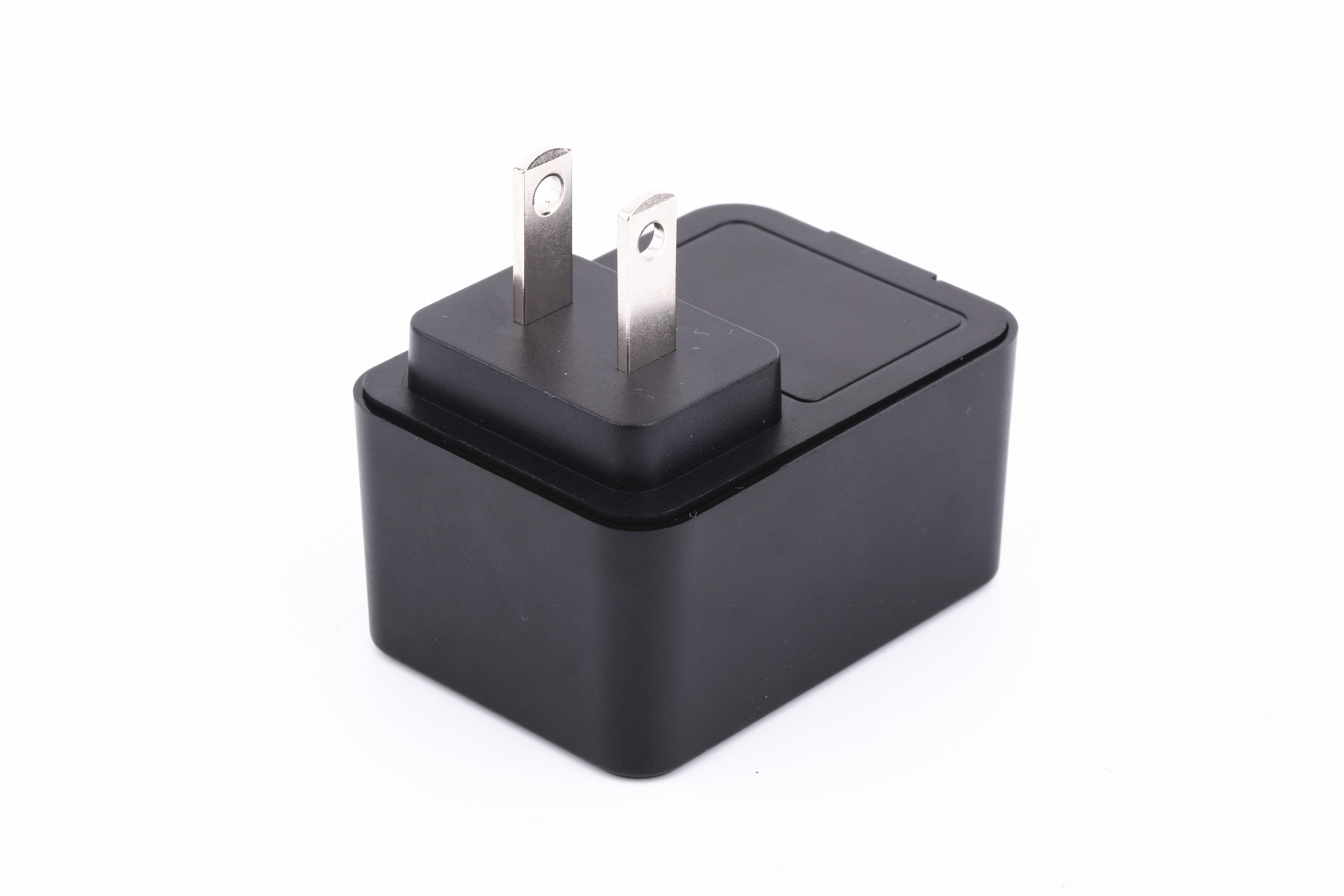 MKD 18W系列 插墙式 黑色 卧式外壳 USB 美规