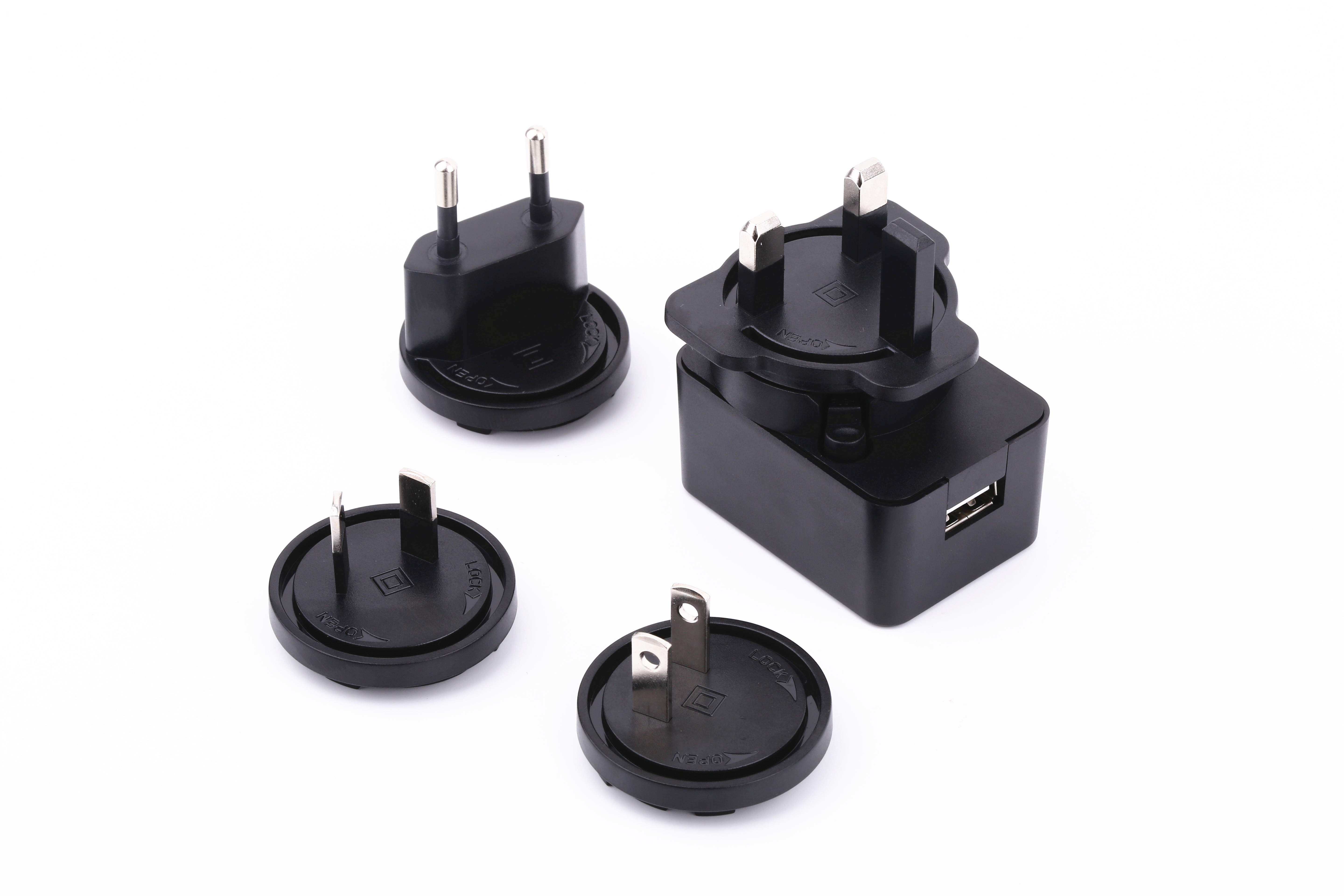 MKD 18W系列 插墙式 黑色 卧式外壳 USB 转换头式