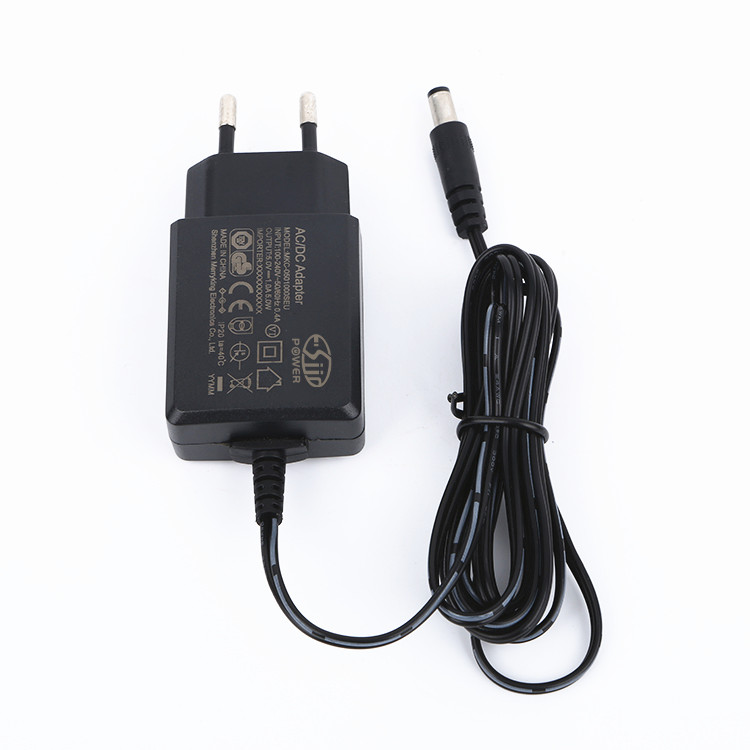 MKC-15W 立式外壳 带线 欧规