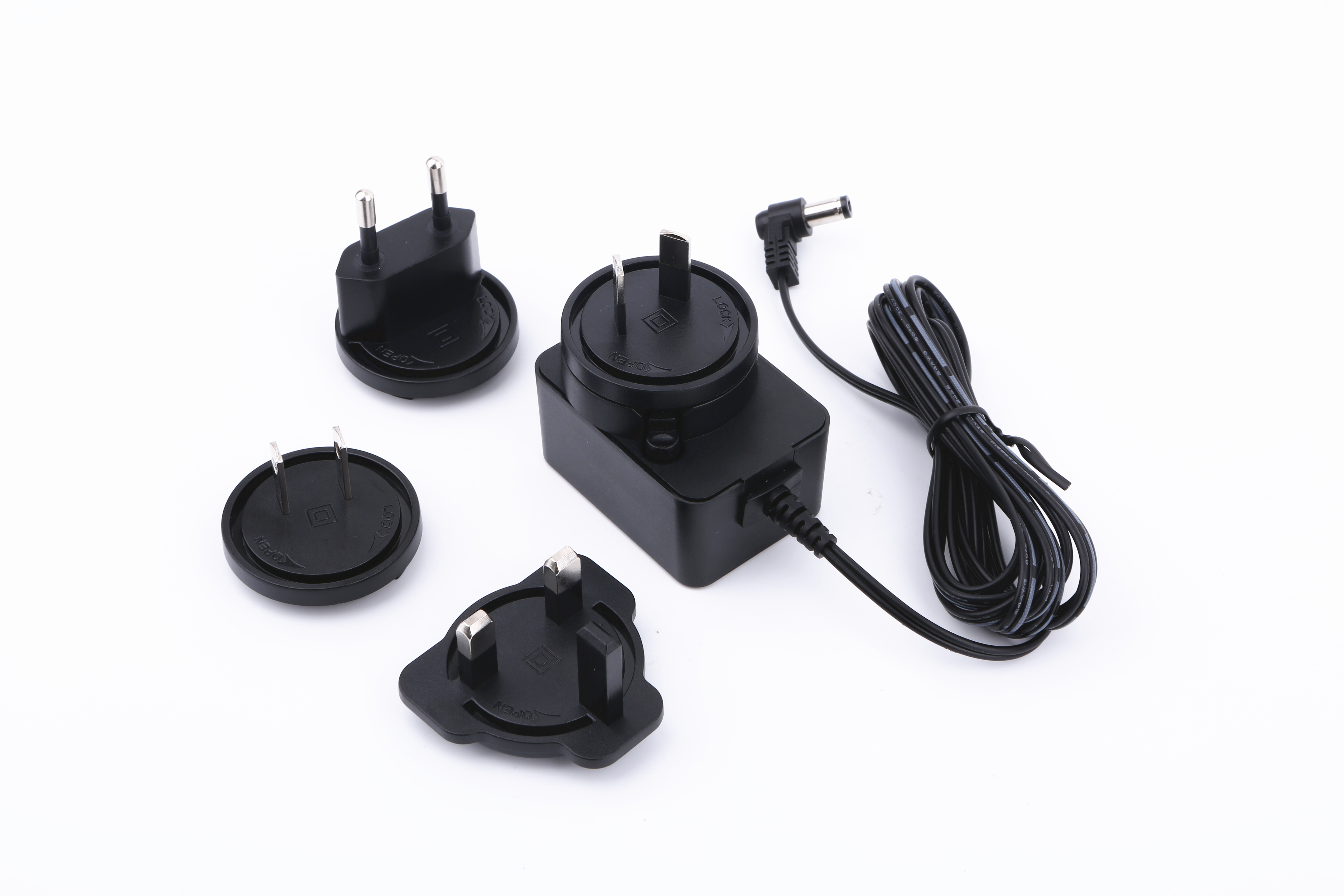 MKD18W系列 插墙式 黑色 卧式外壳 带线 转换头